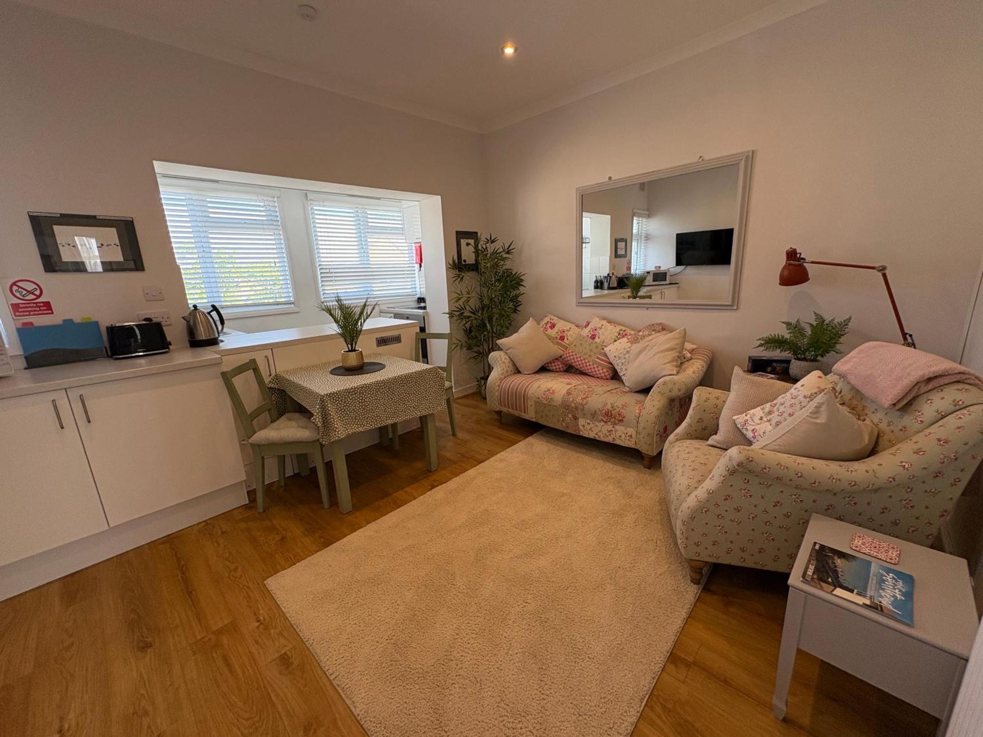 Flat In The Heart Of Leigh On Sea Less Than 2 Miles From The Southend-on-Sea
